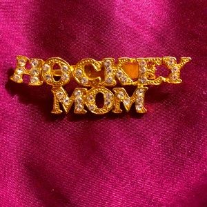 Hockey mom pin